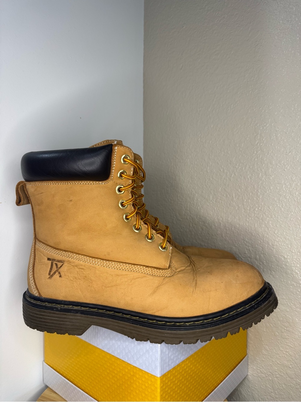 3M Thinsulate Wheat and Black Work Boot - Insulated Lace-Up